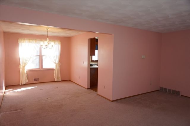 100 Rusty Lane, Greece, NY 14626