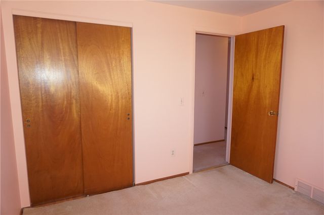 100 Rusty Lane, Greece, NY 14626