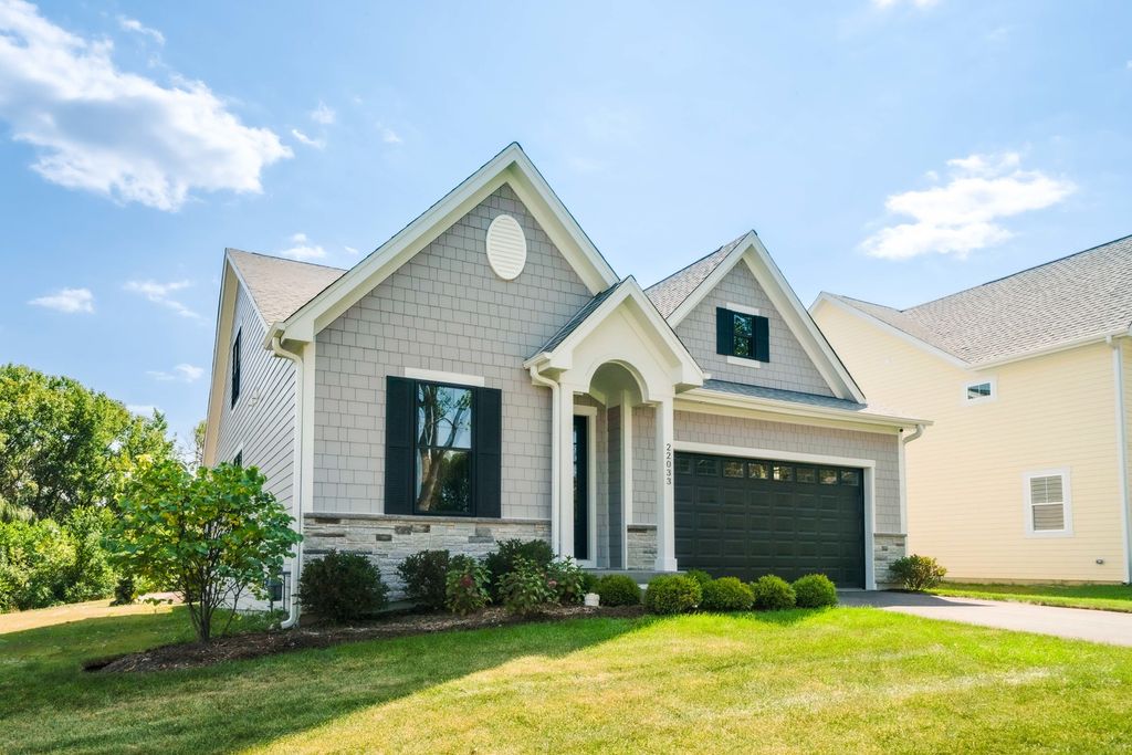 22110 W Casa Bella View, Kildeer, IL 60047