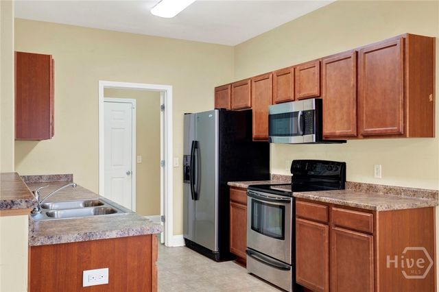 834 Hyacinth Circle, Guyton, GA 31312