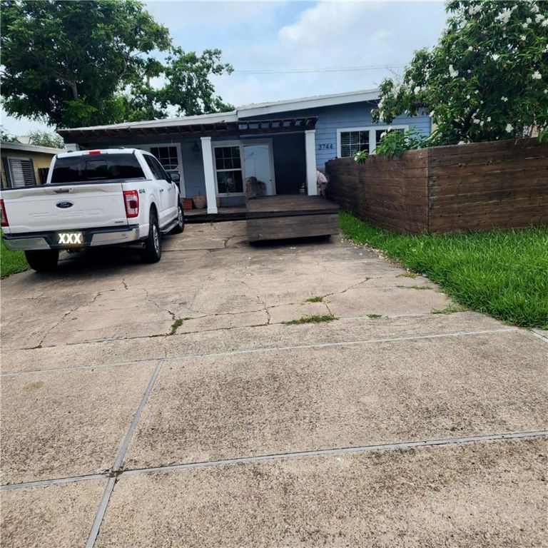 3744 Topeka St, Corpus Christi, TX 78411