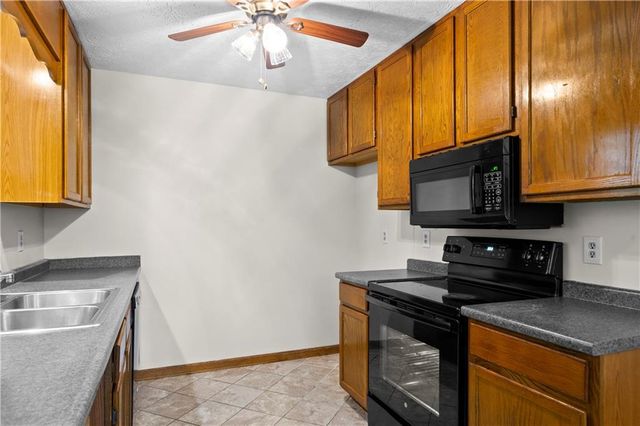 5405 Iris Drive SW, Mableton, GA 30126