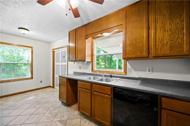 5405 Iris Drive SW, Mableton, GA 30126