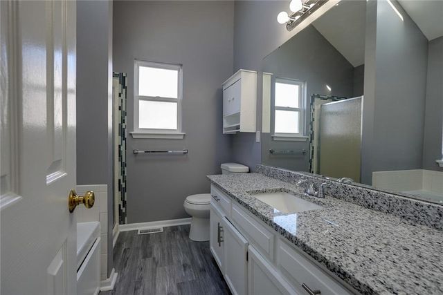 7024 N Winchester Avenue, Kansas City, MO 64119