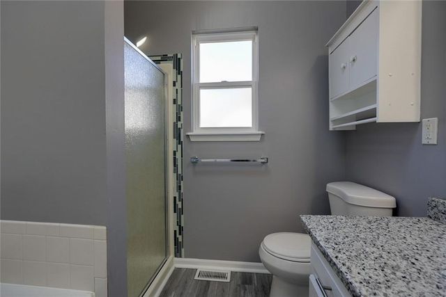 7024 N Winchester Avenue, Kansas City, MO 64119