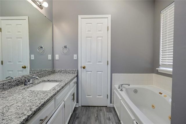 7024 N Winchester Avenue, Kansas City, MO 64119