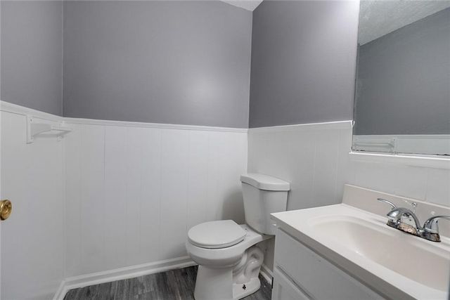 7024 N Winchester Avenue, Kansas City, MO 64119