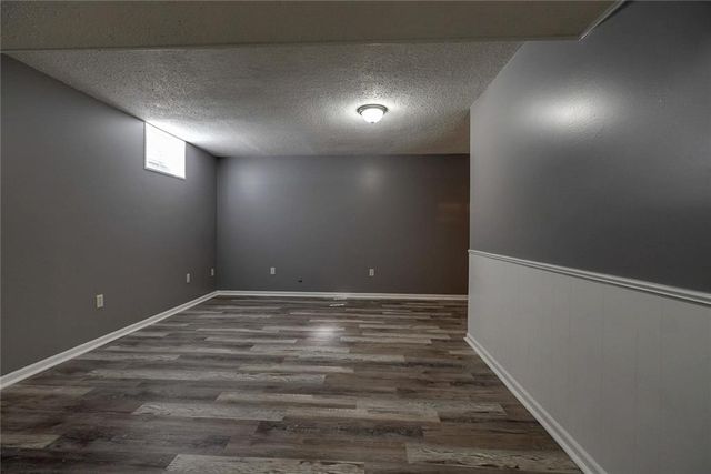 7024 N Winchester Avenue, Kansas City, MO 64119