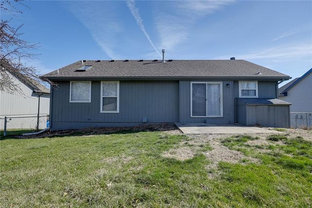 7024 N Winchester Avenue, Kansas City, MO 64119