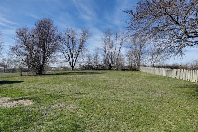 7024 N Winchester Avenue, Kansas City, MO 64119