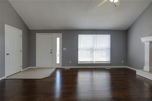 7024 N Winchester Avenue, Kansas City, MO 64119