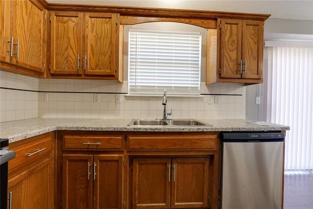 7024 N Winchester Avenue, Kansas City, MO 64119