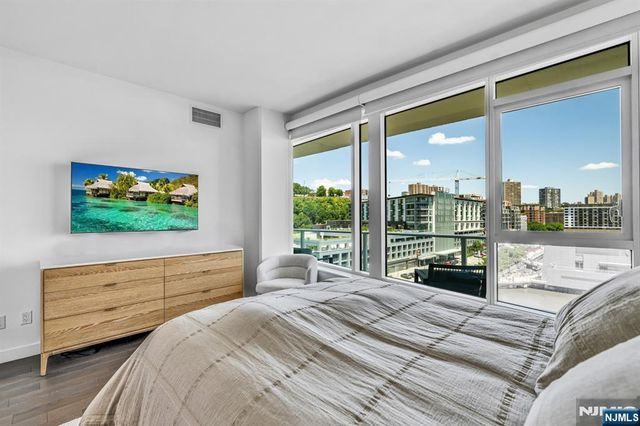 800 Ave At Port Imperial Boulevard 703, Weehawken, NJ 07086