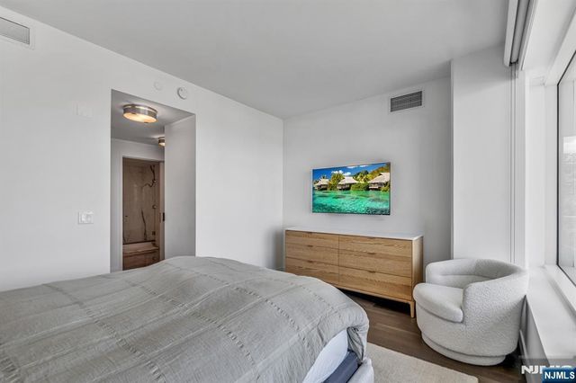 800 Ave At Port Imperial Boulevard 703, Weehawken, NJ 07086