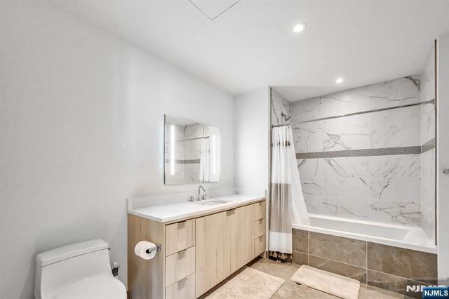 800 Ave At Port Imperial Boulevard 703, Weehawken, NJ 07086
