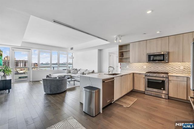 800 Ave At Port Imperial Boulevard 703, Weehawken, NJ 07086
