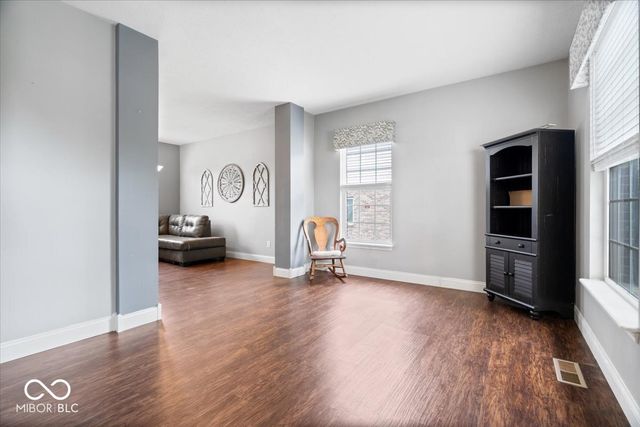8702 N Autumnview Drive, Mccordsville, IN 46055