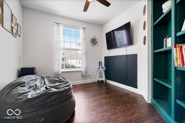 8702 N Autumnview Drive, Mccordsville, IN 46055