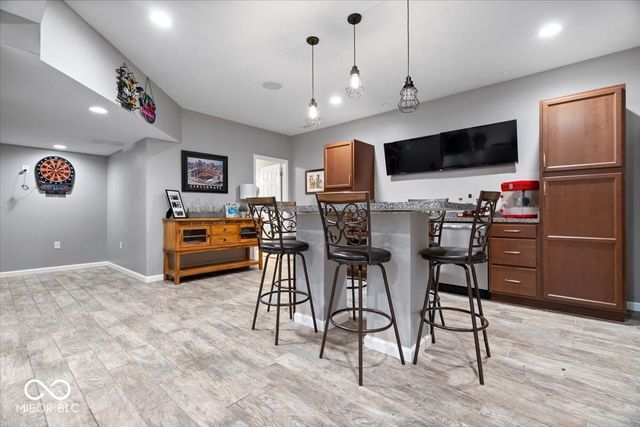 8702 N Autumnview Drive, Mccordsville, IN 46055