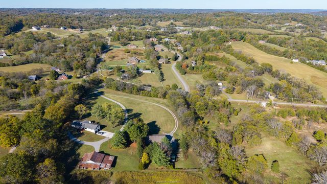 111 Patton Ln, Hendersonville, TN 37075