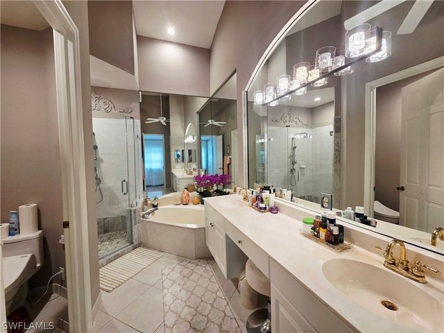 6775 Huntington Lakes CIR 202, Naples, FL 34119