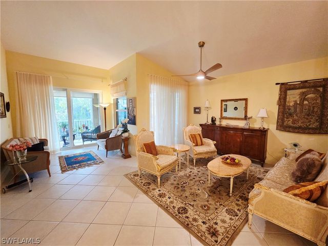 6775 Huntington Lakes CIR 202, Naples, FL 34119