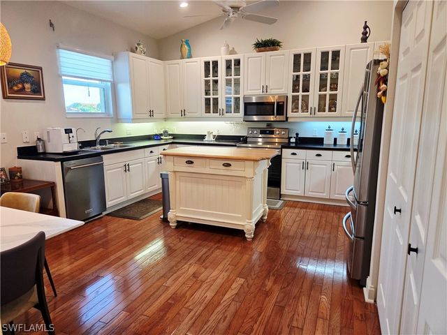 6775 Huntington Lakes CIR 202, Naples, FL 34119