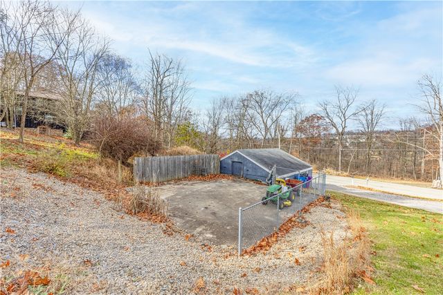 1470 Old Leechburg Rd, Plum Boro, PA 15239