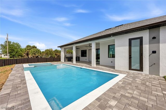 642 NW 28th TER, Cape Coral, FL 33993