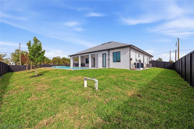 642 NW 28th TER, Cape Coral, FL 33993