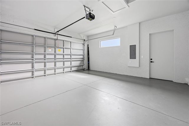 642 NW 28th TER, Cape Coral, FL 33993