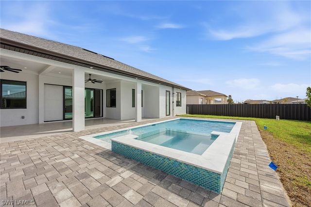 642 NW 28th TER, Cape Coral, FL 33993