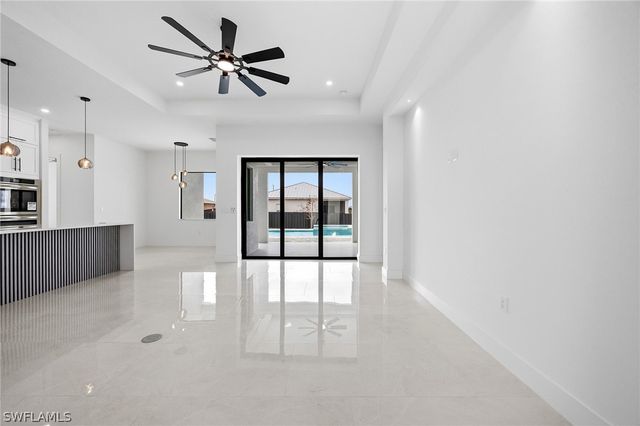 642 NW 28th TER, Cape Coral, FL 33993