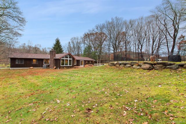 22 Franklin Drive, Mahopac, NY 10541