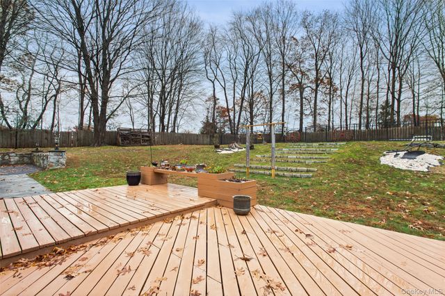 22 Franklin Drive, Mahopac, NY 10541