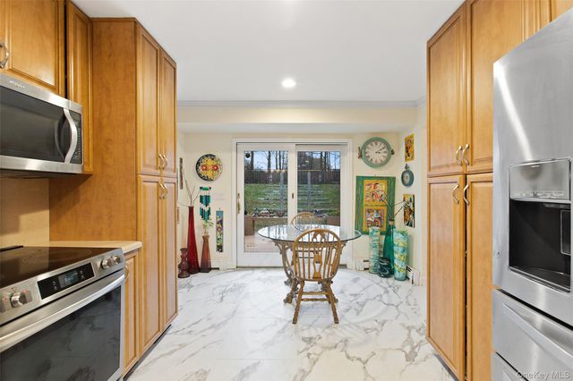 22 Franklin Drive, Mahopac, NY 10541