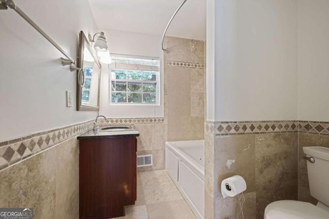 2311 Robin Lane SE, Smyrna, GA 30080