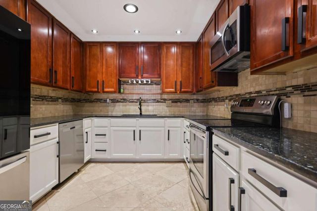 2311 Robin Lane SE, Smyrna, GA 30080