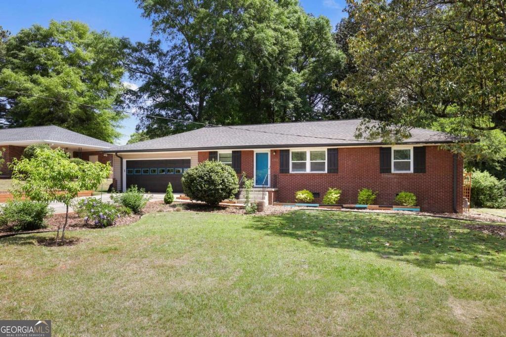 2311 Robin Lane SE, Smyrna, GA 30080