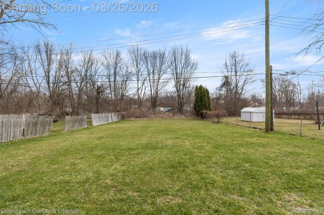 6327 Hunt Street, Romulus, MI 48174