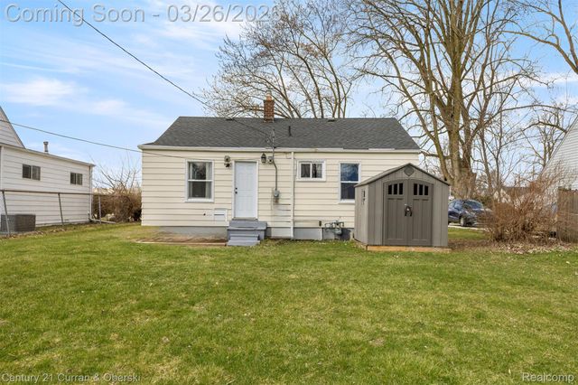 6327 Hunt Street, Romulus, MI 48174