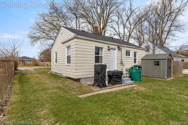 6327 Hunt Street, Romulus, MI 48174