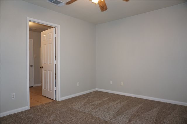 10037 Quail Glen Drive, Fort Worth, TX 76140