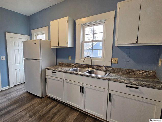 1725 S 28th Street, Omaha, NE 68105