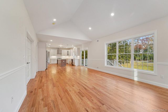 255 Congers Road, New City, NY 10956