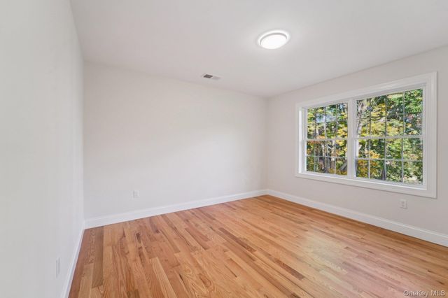 255 Congers Road, New City, NY 10956