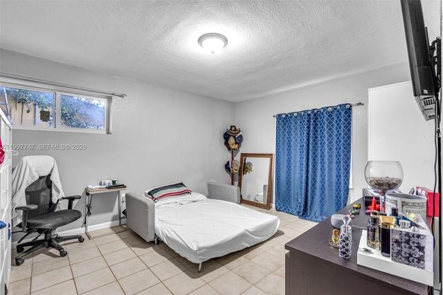 17930 NE 6th Ave, North Miami Beach, FL 33162