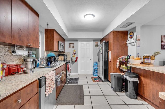 17930 NE 6th Ave, North Miami Beach, FL 33162