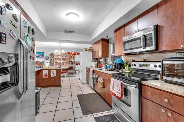 17930 NE 6th Ave, North Miami Beach, FL 33162