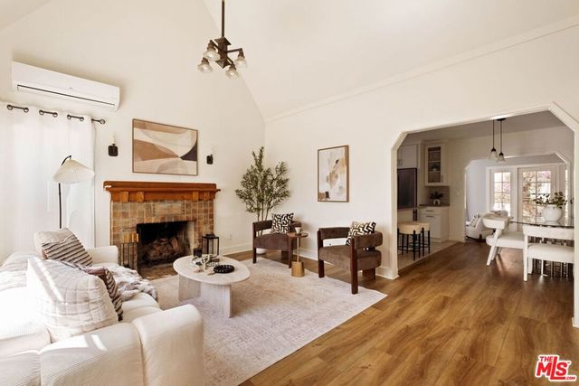 629 N Citrus Avenue, Los Angeles, CA 90036